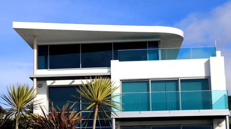 Increasing door security | Modern accessories | PIRNAR