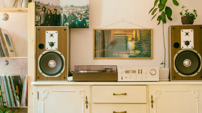 How to acoustically insulate your doors? | PIRNAR