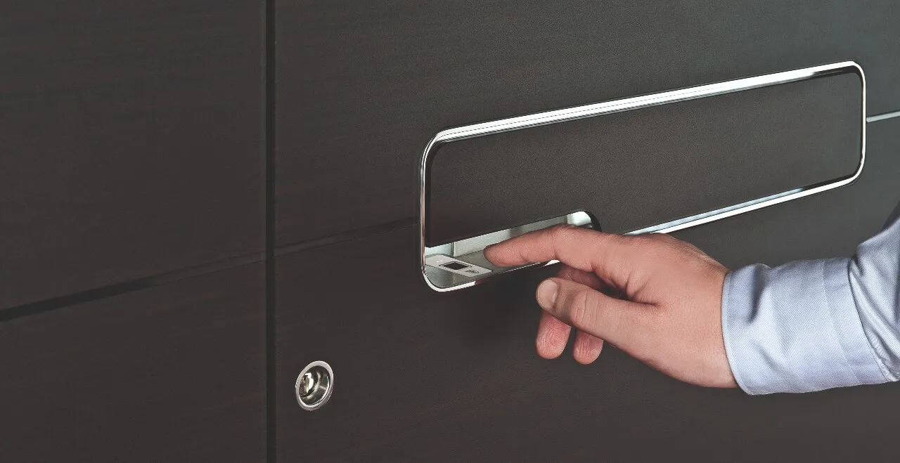 Pirnar Haustüren mit Fingerscanner Securo Sicherheit