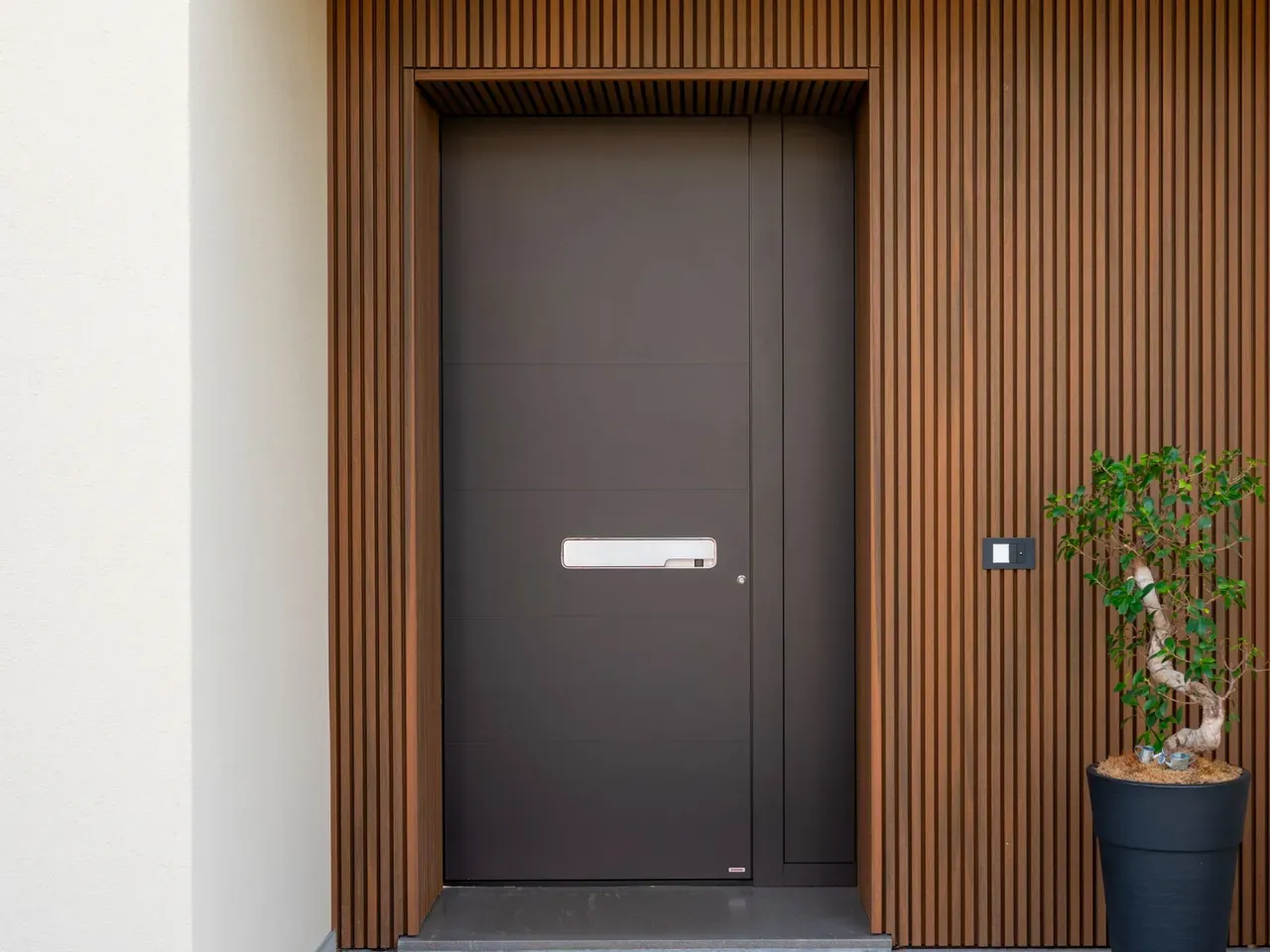 Haustür Alu in Grau