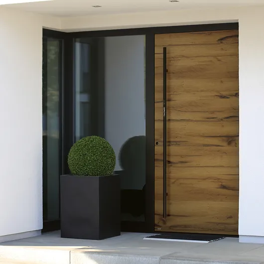 Combination of aluminum and wood