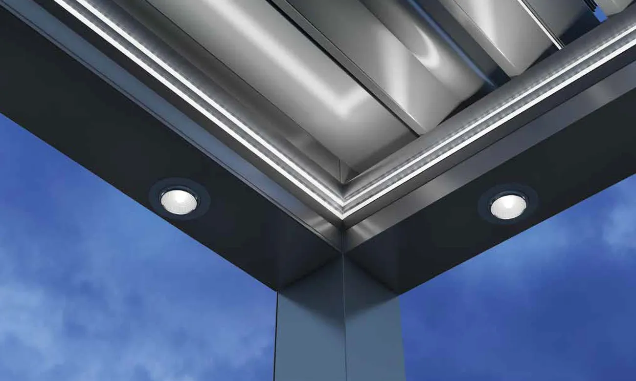 Pergola mit Licht und intelligenter Steuerung