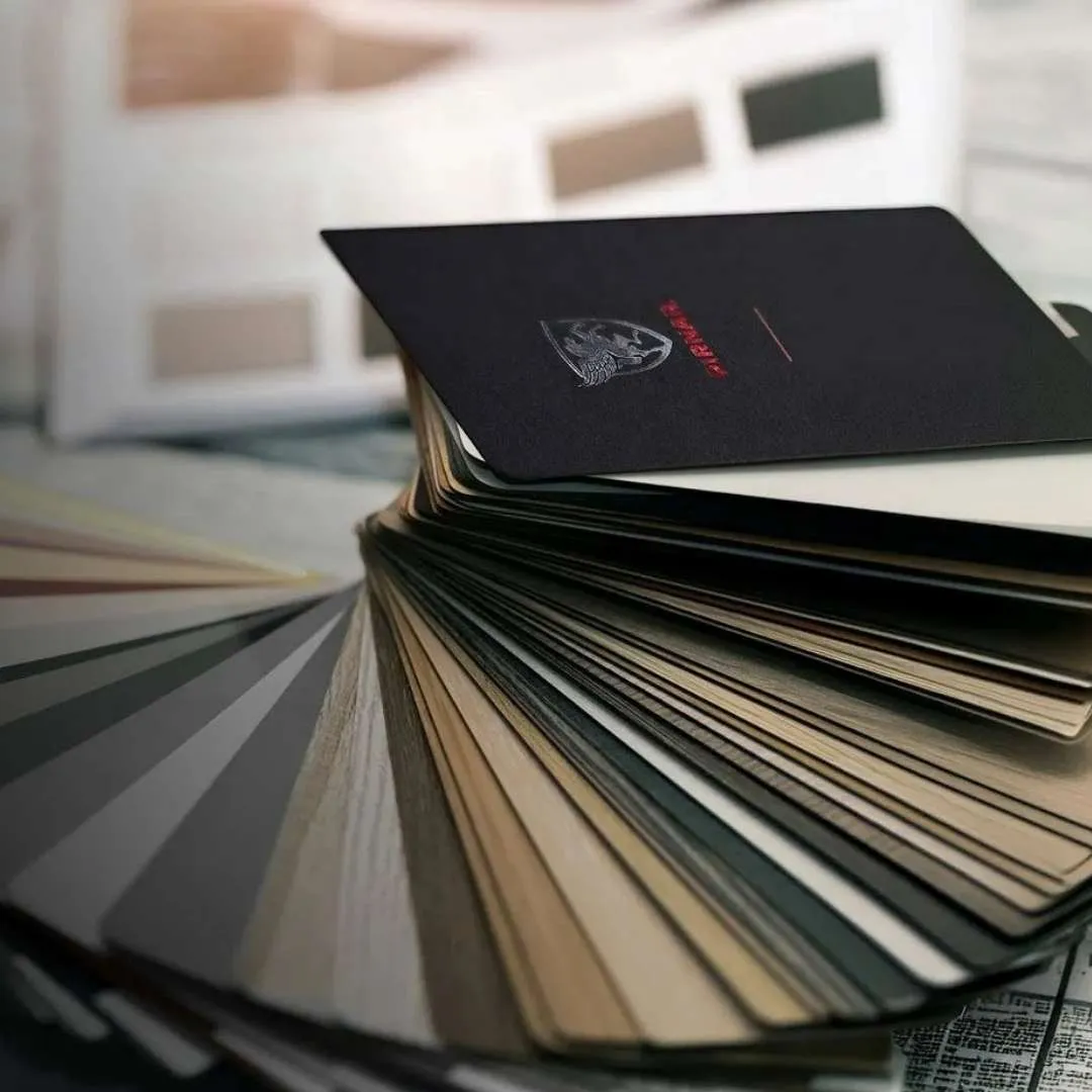 Širok izbor barv za stranska vrata.