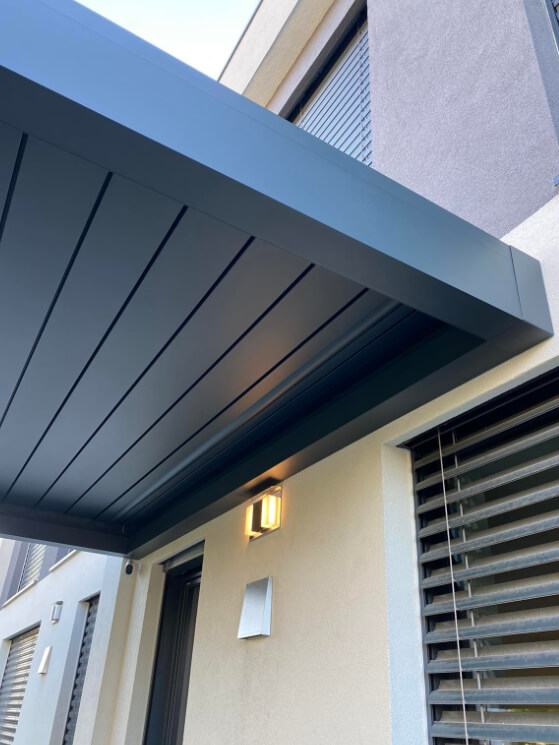 Stenska bioklimatska pergola