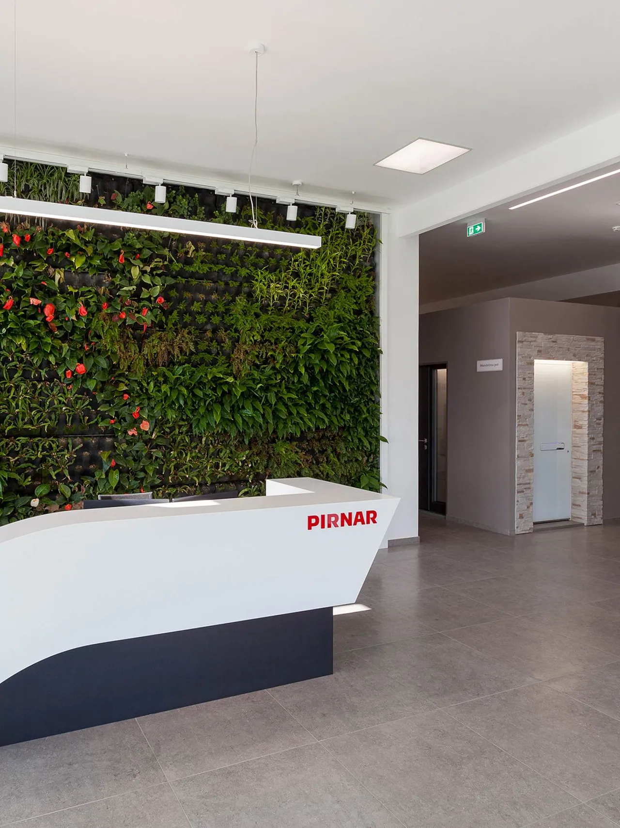 Partner kontaktieren