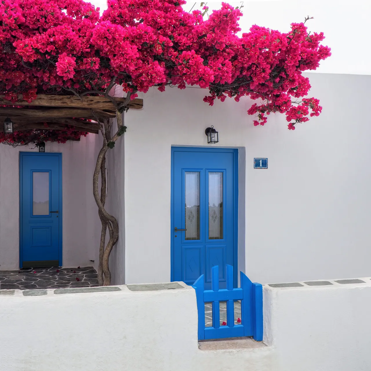 Reference of colored doors around the world