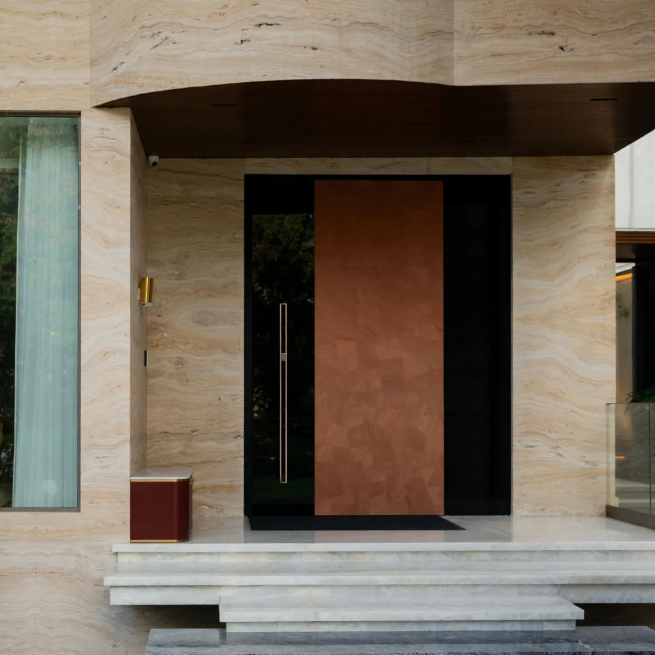 Reference vrat v kombinaciji kortena in kaljenega stekla