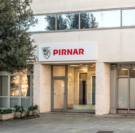 Razstavni salon Pirnar, Koper