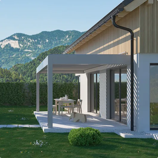 Terrassenüberdachung Mit Sonnenschutz Im Schatten