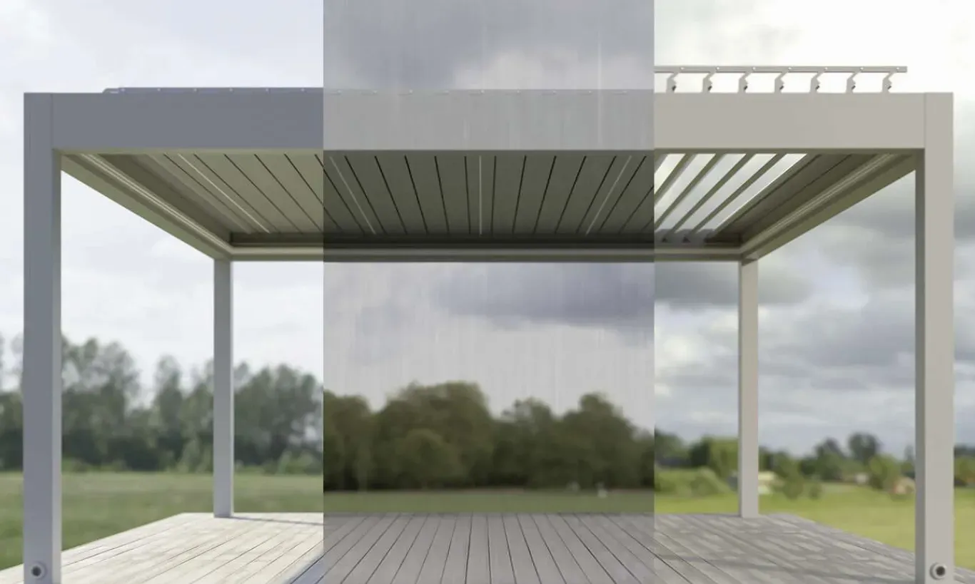 Pergola z lamelami in odprtim prostorom pod njo.